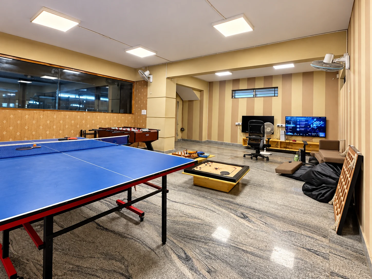 Recreation room with table tennis
